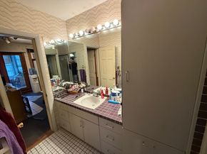 719 Main St, Clinton MA 01510