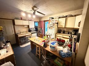 719 Main St, Clinton MA 01510