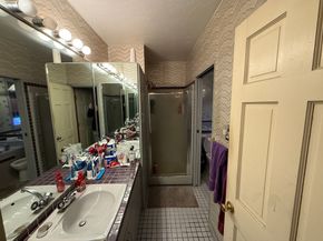 719 Main St, Clinton MA 01510