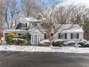 93 Fitch Hill Ave, Fitchburg MA 01420