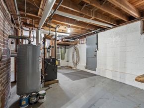 93 Fitch Hill Ave, Fitchburg MA 01420