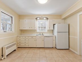 93 Fitch Hill Ave, Fitchburg MA 01420