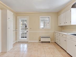 93 Fitch Hill Ave, Fitchburg MA 01420