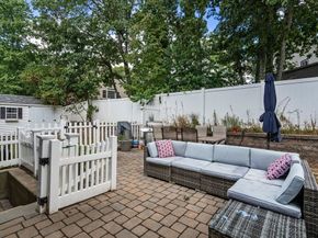 4 Waite Ave, Burlington MA 01803