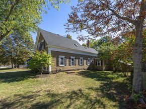 102 Centre St, Danvers MA 01923