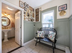 102 Centre St, Danvers MA 01923