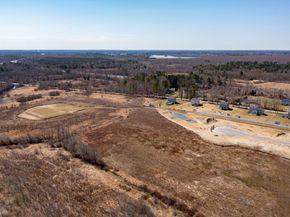 60 Metacomet Road 17, West Bridgewater MA 02379
