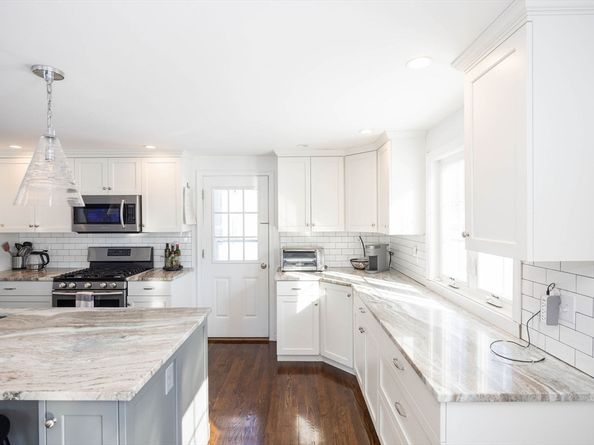 6 Village St, Millis MA 02054