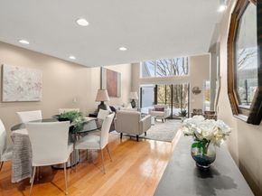 5 Pickwick Way 5, Wayland MA 01778