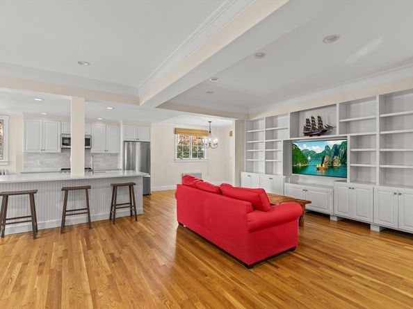 590 Washington St, Duxbury MA 02332