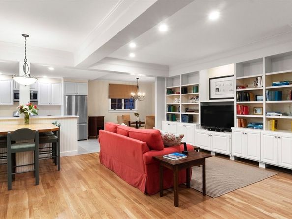 590 Washington St, Duxbury MA 02332