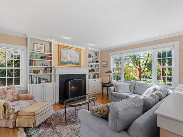 590 Washington St, Duxbury MA 02332