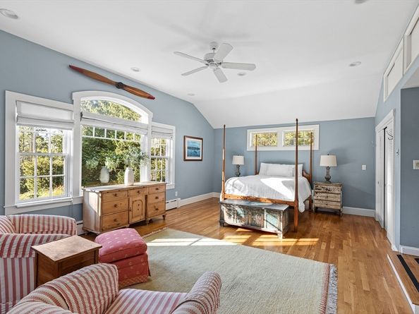 590 Washington St, Duxbury MA 02332