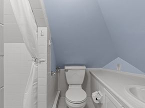 590 Washington St, Duxbury MA 02332
