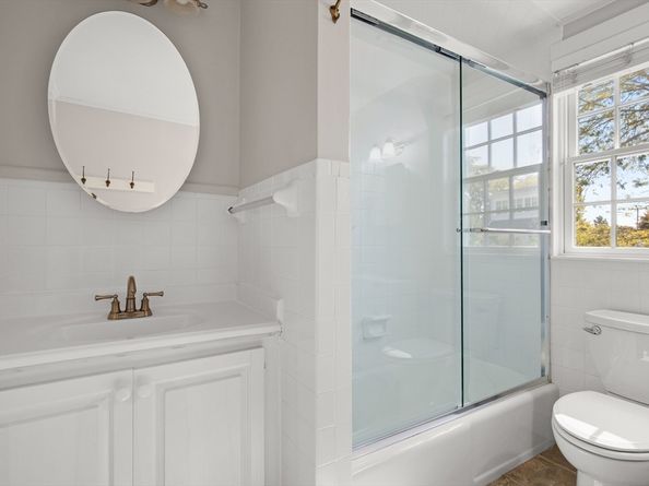 590 Washington St, Duxbury MA 02332