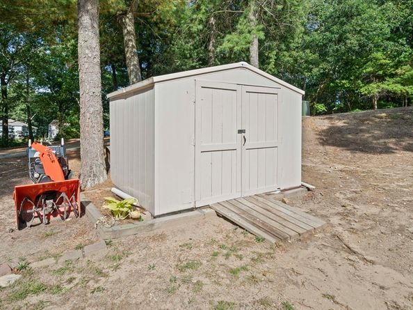 35 Saw Mill Dr, Plymouth MA 02360