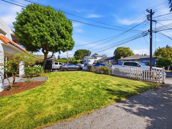 69 Nueva Avenue, Redwood City CA 94061