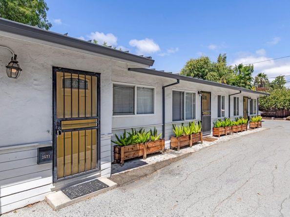 2571 Alma Street, Palo Alto CA 94301