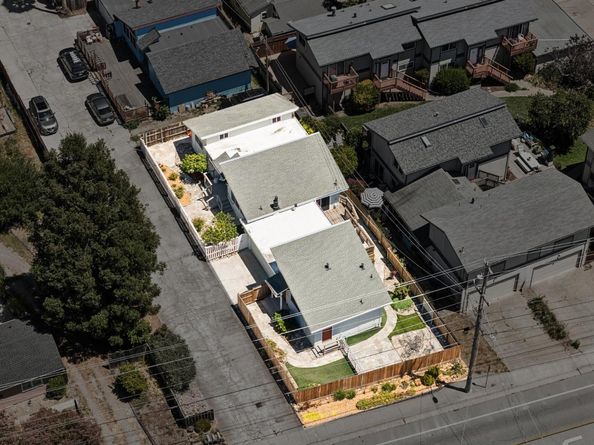 1524 - A 17th Avenue, Santa Cruz CA 95062