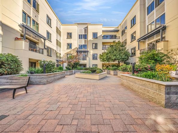 438 W Grand Avenue 615, Oakland CA 94612