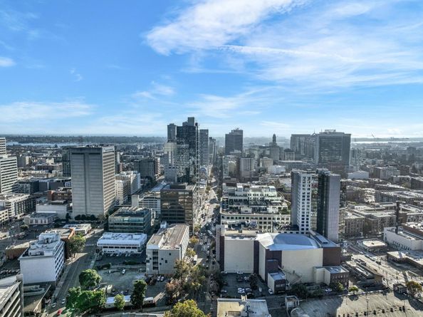 438 W Grand Avenue 615, Oakland CA 94612