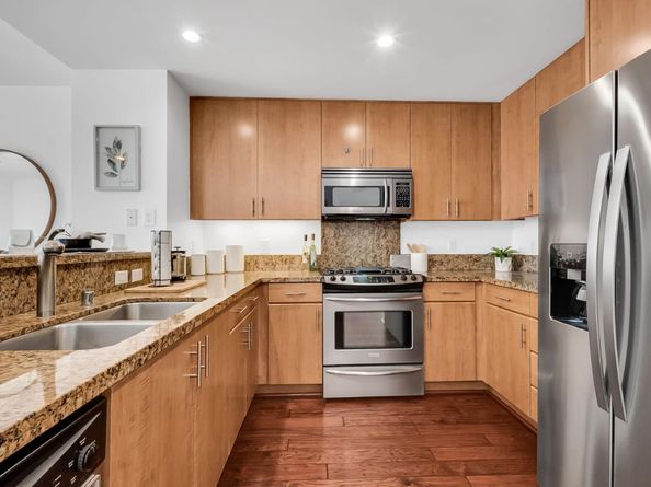 438 W Grand Avenue 615, Oakland CA 94612