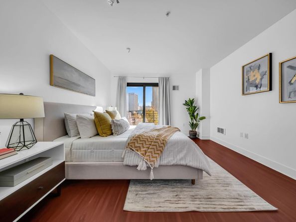 438 W Grand Avenue 615, Oakland CA 94612