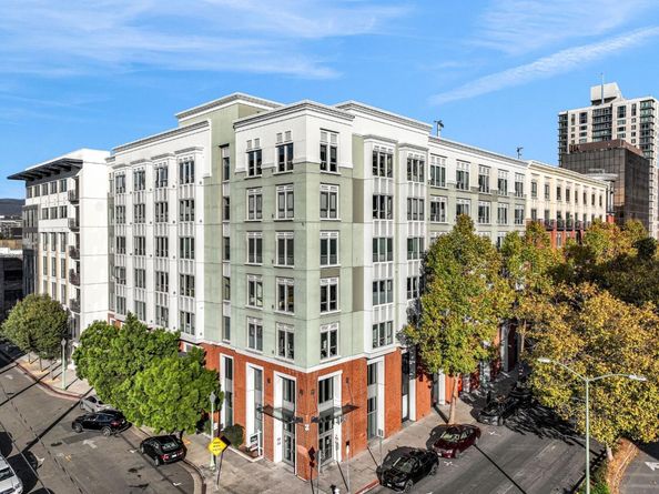 438 W Grand Avenue 615, Oakland CA 94612