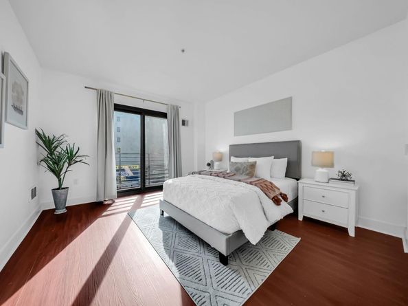 438 W Grand Avenue 615, Oakland CA 94612