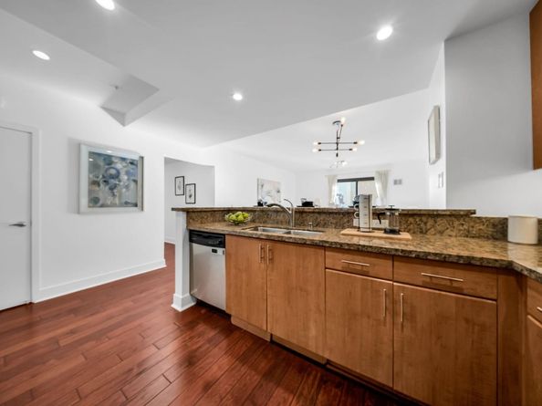 438 W Grand Avenue 615, Oakland CA 94612