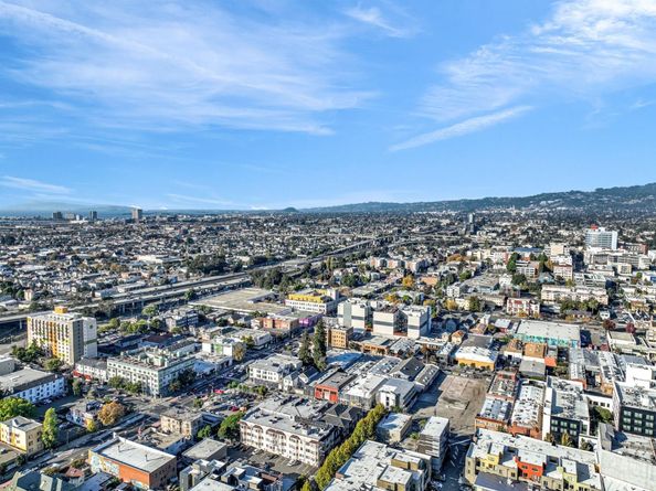 438 W Grand Avenue 615, Oakland CA 94612