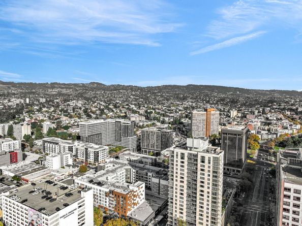 438 W Grand Avenue 615, Oakland CA 94612