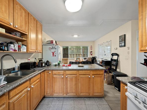 1819 Carleton Street, Berkeley CA 94703