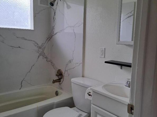 5963 Maccall, Oakland CA 94609