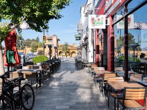 1237 Capuchino Avenue 7, Burlingame CA 94010