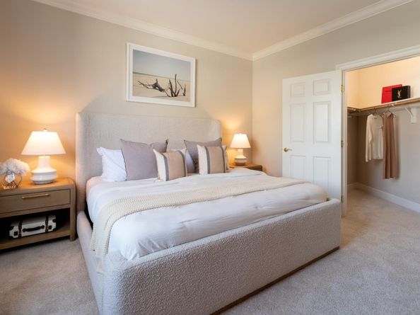 1237 Capuchino Avenue 7, Burlingame CA 94010