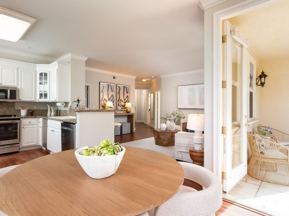 1237 Capuchino Avenue 7, Burlingame CA 94010