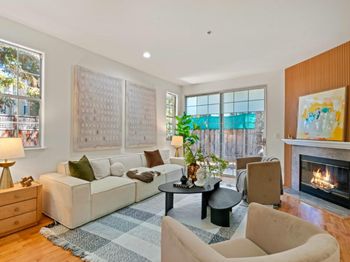 4173 El Camino Real