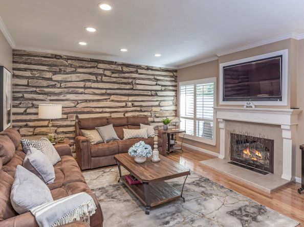 1006 ALMARIDA Drive, San Jose CA 95128