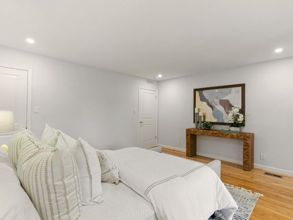 3996 Jefferson Avenue, Redwood City CA 94062
