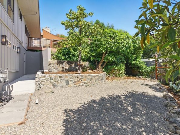 3996 Jefferson Avenue, Redwood City CA 94062