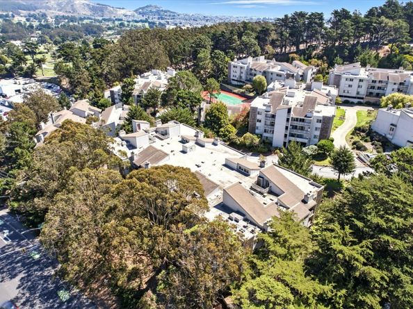 332 Philip Drive 303, Daly City CA 94015