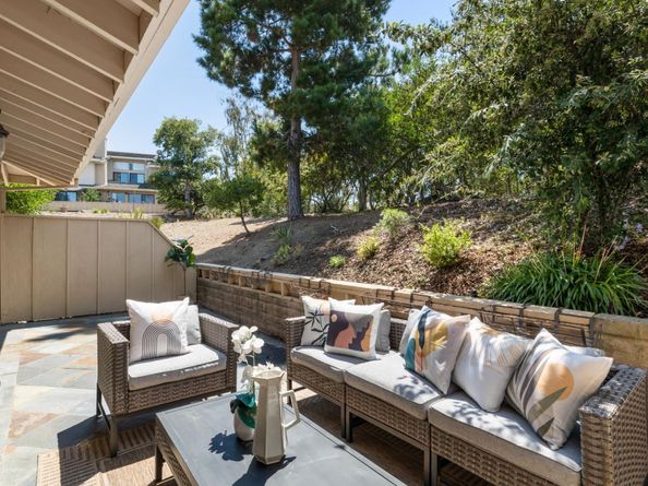 15 Calypso Ln, San Carlos CA 94070