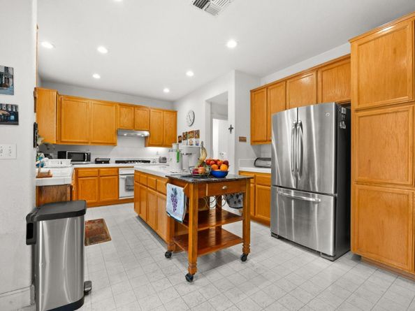166 Kensington Circle, Hercules CA 94547