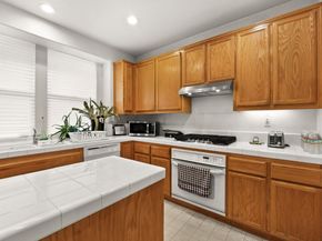 166 Kensington Circle, Hercules CA 94547