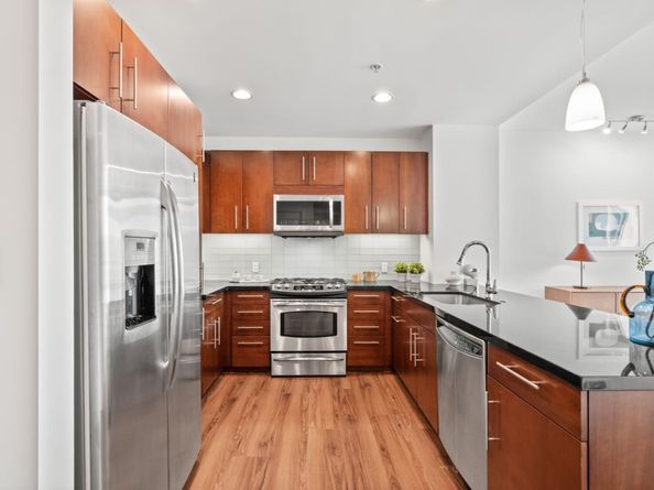 325 Berry Street 715, San Francisco CA 94158