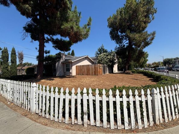 3814 Seven Trees Boulevard, San Jose CA 95111