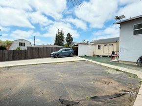 10923 Foothill Boulevard, Oakland CA 94605