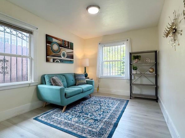 10923 Foothill Boulevard, Oakland CA 94605