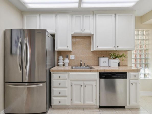 365 Forest Avenue 2D, Palo Alto CA 94301
